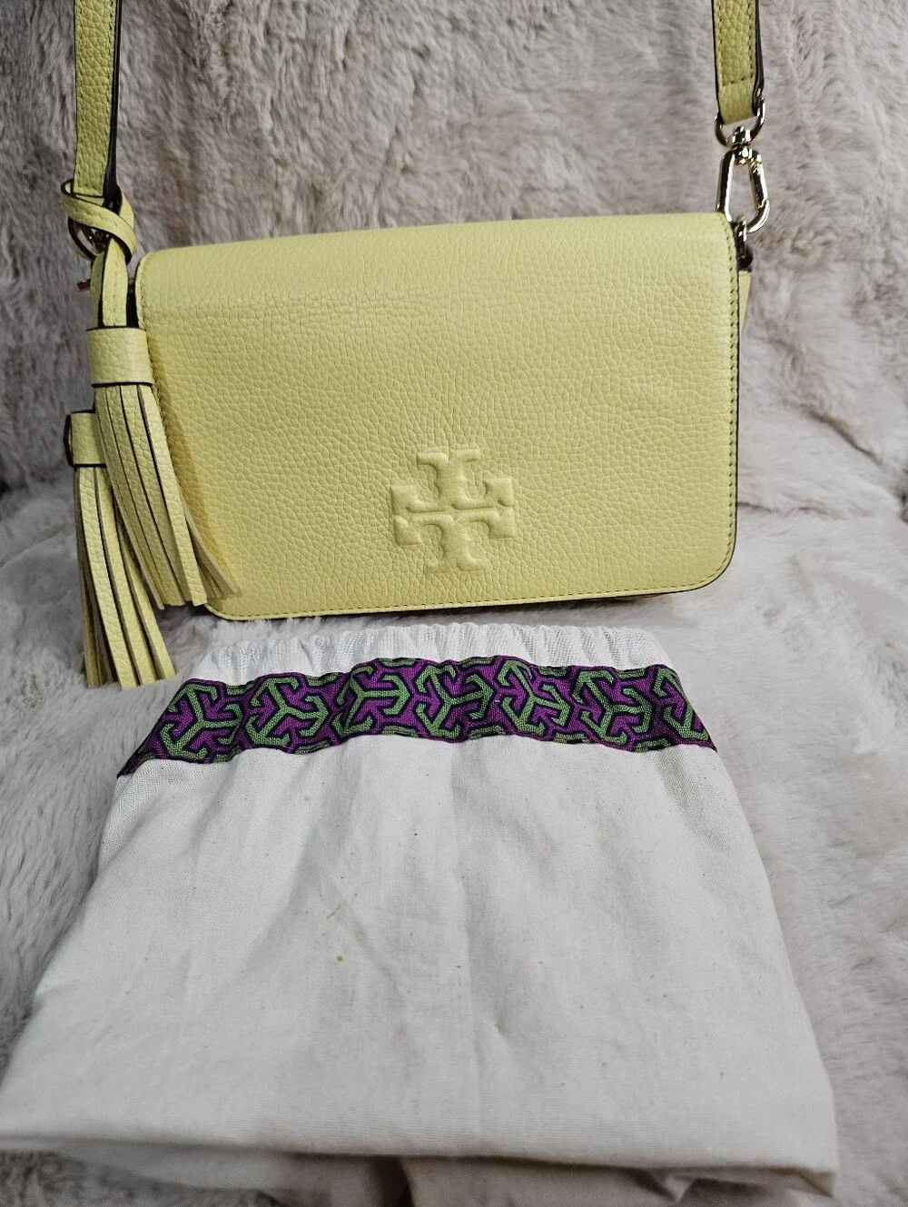 2020 Tory Burch Thea Flap Crossbody With Tassels And Dustbag